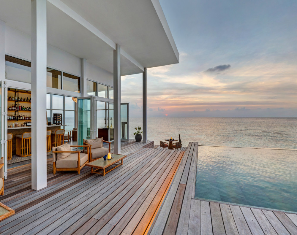 Raffles Maldives Oceanfront Restaurant
